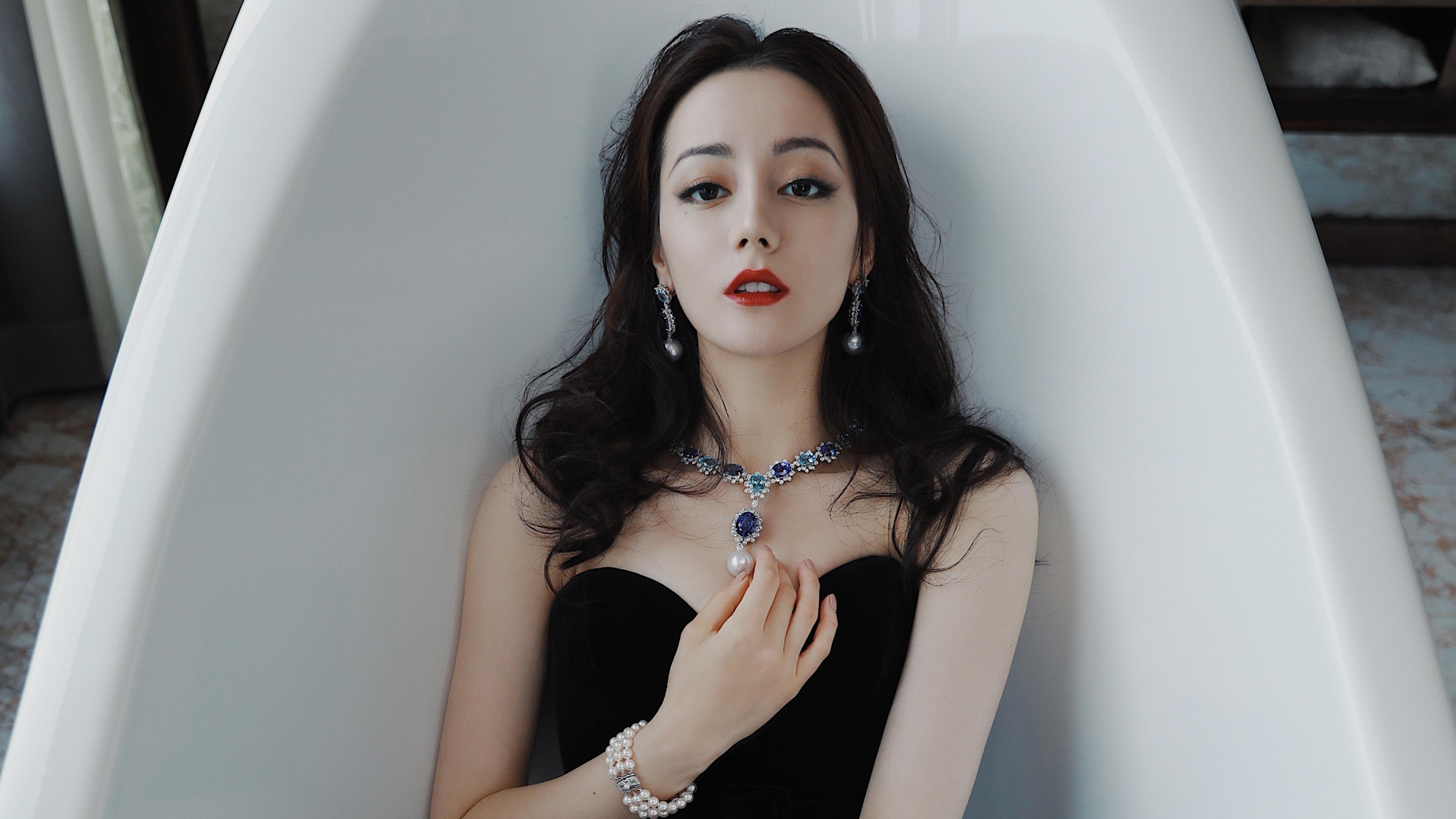 爱游戏平台-亚冠联赛国足战平 球员表现中规中矩，亚冠国家队