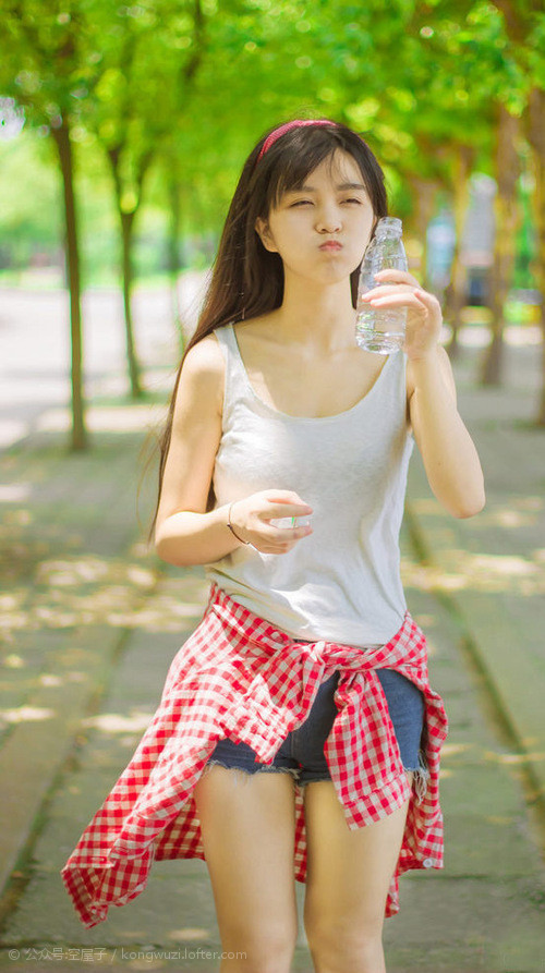 爱游戏入口-巴雷特:凭借高效的进攻组织,带领全黑队打出流畅配合,巴雷特m